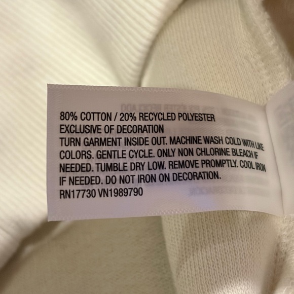 NWT Universal Thread Aspen Colorado Sweatshirt Medium Alpine Skier Apres Ski New - Picture 11 of 15